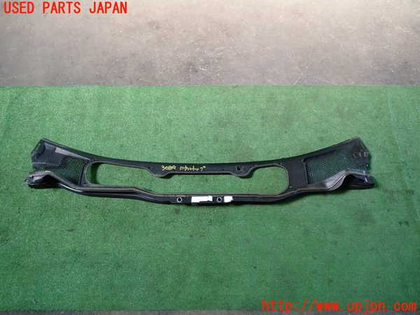 1UPJ-30891190]ボルボ・V40(MD4204T)カウルトップ 中古_m0004.jpg