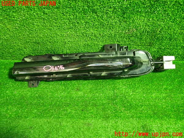 1UPJ-30891182]ボルボ・V40(MD4204T)左フォグ 中古_m0001.jpg