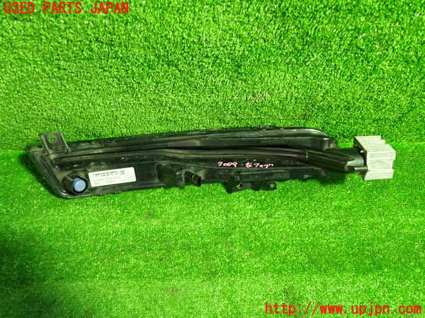 1UPJ-30891182]ボルボ・V40(MD4204T)左フォグ 中古_m0004.jpg