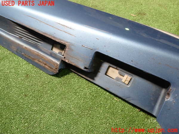 1UPJ-30891390]ボルボ・V40(MD4204T)右サイドステップ 中古_m0003.jpg