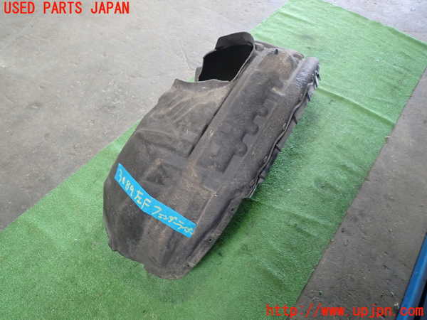 1UPJ-30891092]ボルボ・V40(MD4204T)左前フェンダーライナー 中古_m0001.jpg