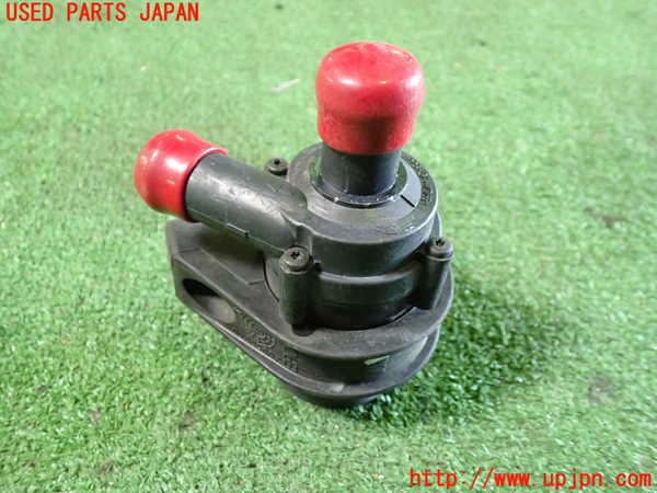 1UPJ-30892110]ボルボ・V40(MD4204T)ウォーターポンプ 中古_m0002.jpg