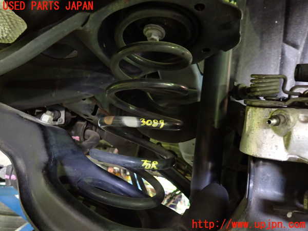 1UPJ-30895100]ボルボ・V40(MD4204T)右リアスプリング 中古_m0001.jpg