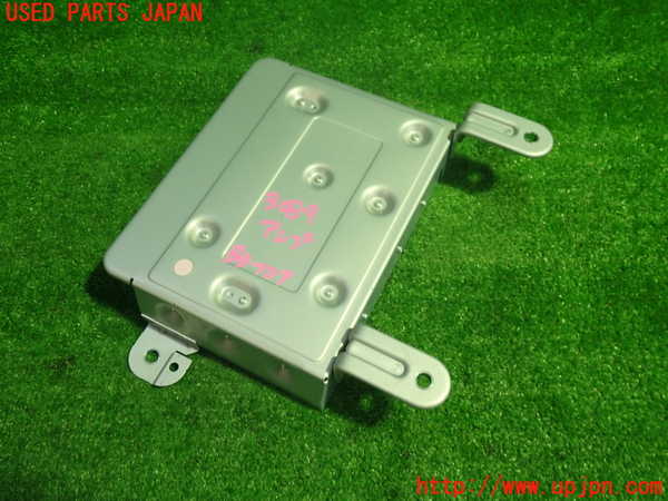 1UPJ-30896525]ボルボ・V40(MD4204T)アンプ 中古_m0003.jpg