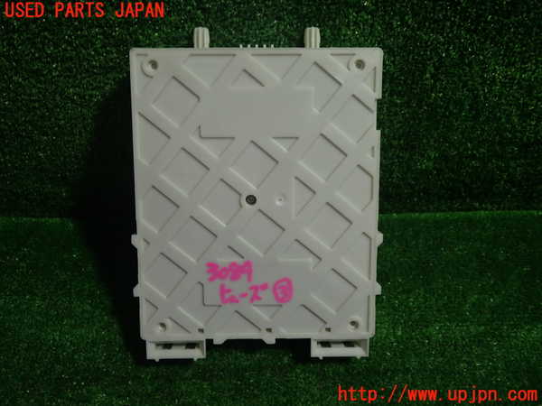 1UPJ-30896743]ボルボ・V40(MD4204T)ヒューズボックス3 中古_m0003.jpg