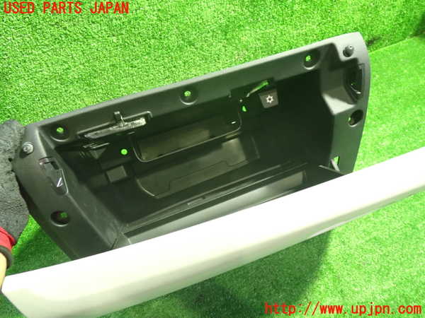 1UPJ-30897516]ボルボ・V40(MD4204T)グローブボックス1 中古_m0002.jpg