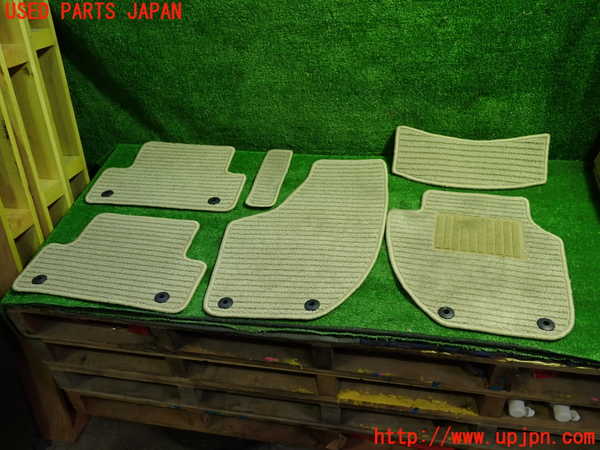 1UPJ-30897800]ボルボ・V40(MD4204T)フロアマット 中古_m0001.jpg