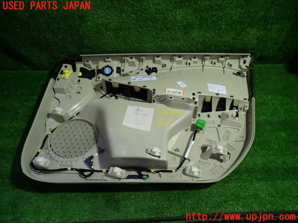 1UPJ-30891264]ボルボ・V40(MD4204T)左前ドア内張り 中古_m0003.jpg