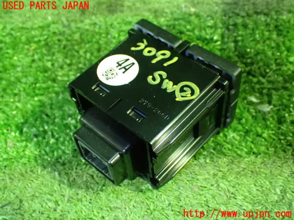 1UPJ-30916307]エスティマハイブリッド(AHR20W)スイッチ2(パーキングソナー 横滑り防止OFF オートハイビーム プリクラッシュ) 中古_m0002.jpg