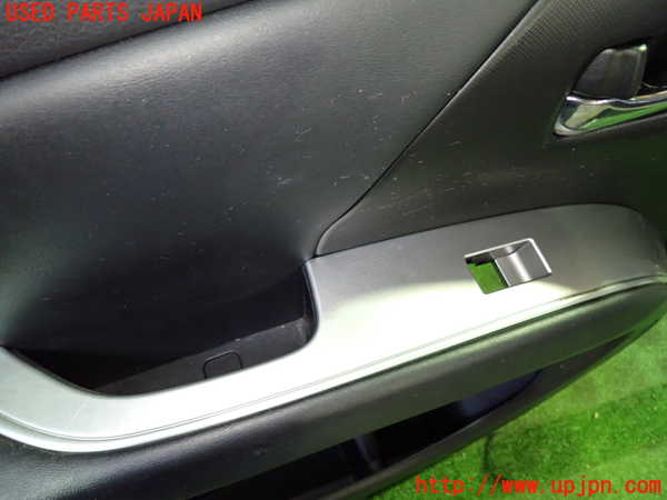 1UPJ-30911264]エスティマハイブリッド(AHR20W)左前ドア内張り 中古_m0002.jpg