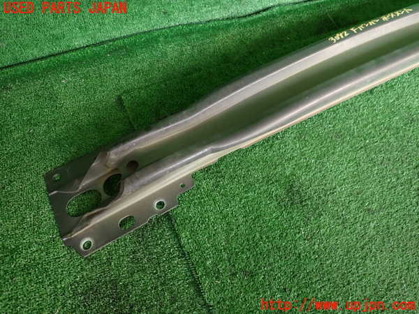 2UPJ-30921014]ボルボ・V60 クロスカントリー(FD4204T)フロントバンパーホースメント 中古_m0002.jpg