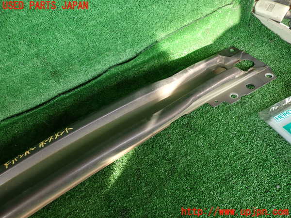 2UPJ-30921014]ボルボ・V60 クロスカントリー(FD4204T)フロントバンパーホースメント 中古_m0003.jpg