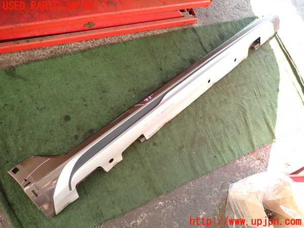 2UPJ-30921390]ボルボ・V60 クロスカントリー(FD4204T)右サイドステップ 中古_m0001.jpg