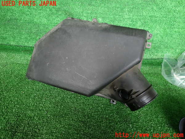 2UPJ-30922560]ボルボ・V60 クロスカントリー(FD4204T)エアクリーナーボックス 中古_m0001.jpg