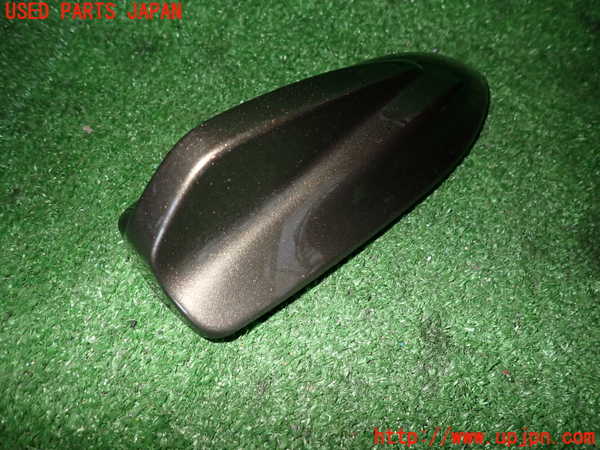 2UPJ-30926550]ボルボ・V60 クロスカントリー(FD4204T)アンテナ 中古_m0002.jpg