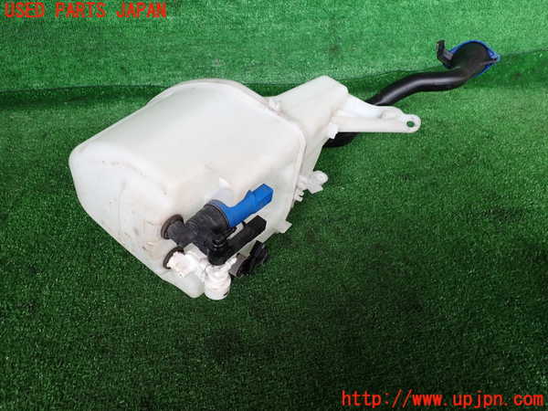 2UPJ-30926791]ボルボ・V60 クロスカントリー(FD4204T)ウォッシャータンク1 中古_m0002.jpg