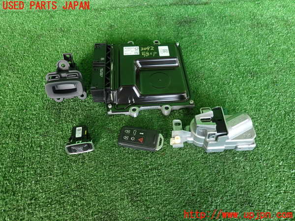 2UPJ-30926110]ボルボ・V60 クロスカントリー(FD4204T)エンジンコンピューター 中古_m0001.jpg