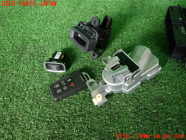 2UPJ-30926110]ボルボ・V60 クロスカントリー(FD4204T)エンジンコンピューター 中古_m0003.jpg