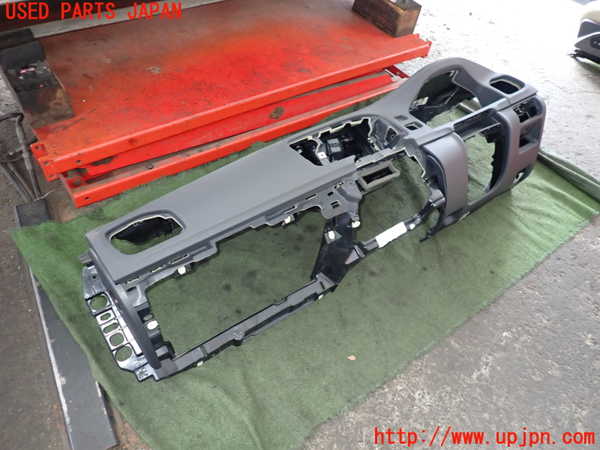 2UPJ-30927505]ボルボ・V60 クロスカントリー(FD4204T)ダッシュボード 中古_m0002.jpg