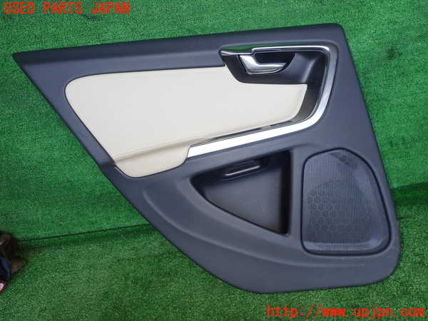 2UPJ-30921324]ボルボ・V60 クロスカントリー(FD4204T)左後ドア内張り 中古_m0001.jpg