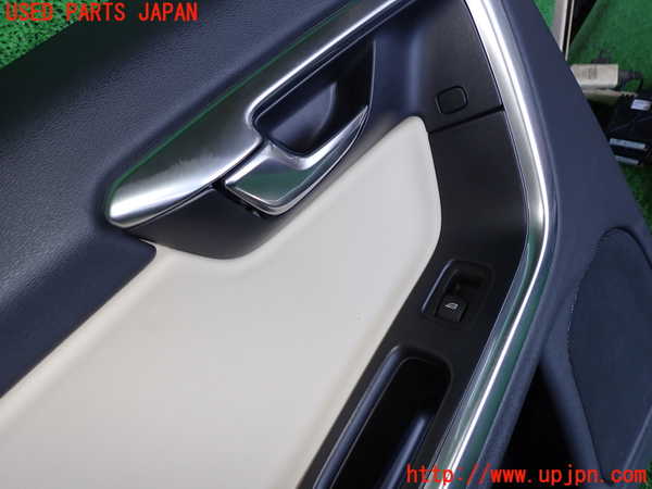 2UPJ-30921324]ボルボ・V60 クロスカントリー(FD4204T)左後ドア内張り 中古_m0002.jpg