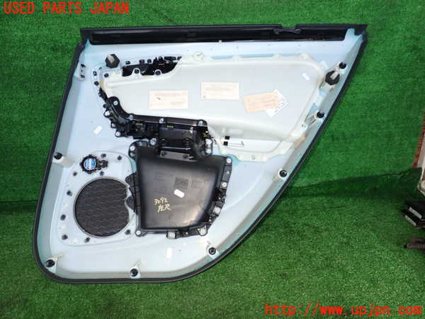 2UPJ-30921324]ボルボ・V60 クロスカントリー(FD4204T)左後ドア内張り 中古_m0003.jpg