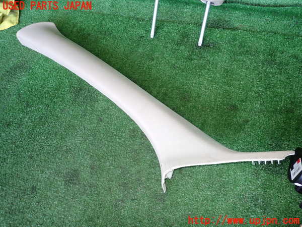 2UPJ-30927660]ボルボ・V60 クロスカントリー(FD4204T)左フロントピラートリム 中古_m0001.jpg