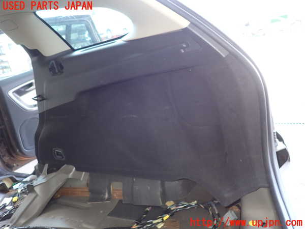2UPJ-30927675]ボルボ・V60 クロスカントリー(FD4204T)右リアピラートリム 中古_m0003.jpg