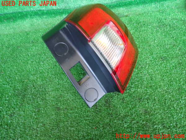 2UPJ-30931530]レヴォーグ(VM4)右テールランプ 中古_m0002.jpg