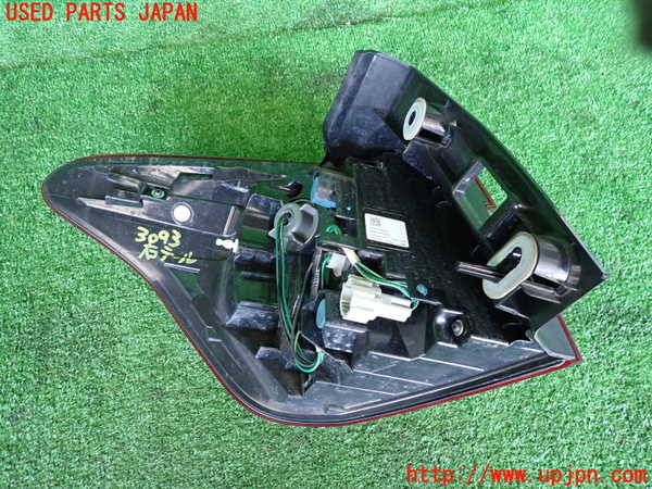 2UPJ-30931530]レヴォーグ(VM4)右テールランプ 中古_m0003.jpg