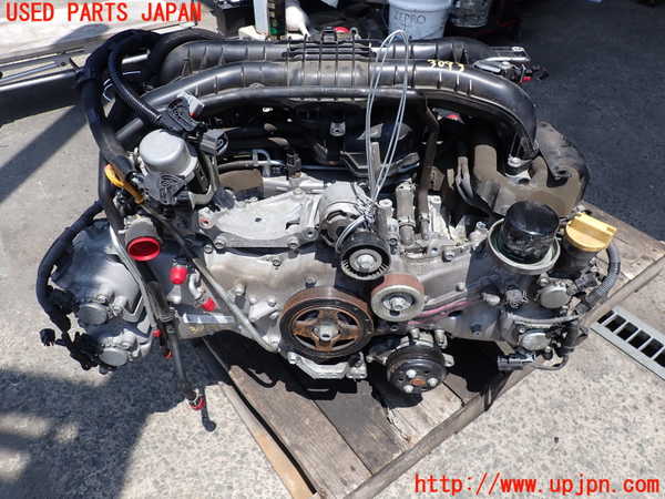 2UPJ-30932010]レヴォーグ(VM4)エンジン FB16ESZH5A 4WD 中古_m0001.jpg