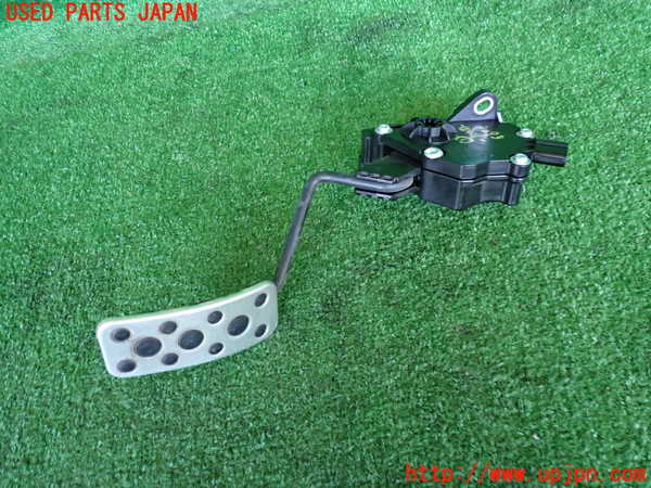 2UPJ-30936381]レヴォーグ(VM4)センサー1 (アクセルペダル) 中古_m0001.jpg