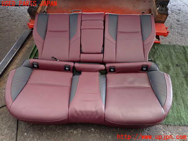 2UPJ-30937385]レヴォーグ(VM4)リアシート 中古_m0001.jpg