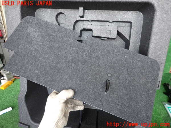 2UPJ-30937773]レヴォーグ(VM4)ラゲッジトレイ3 中古_m0002.jpg