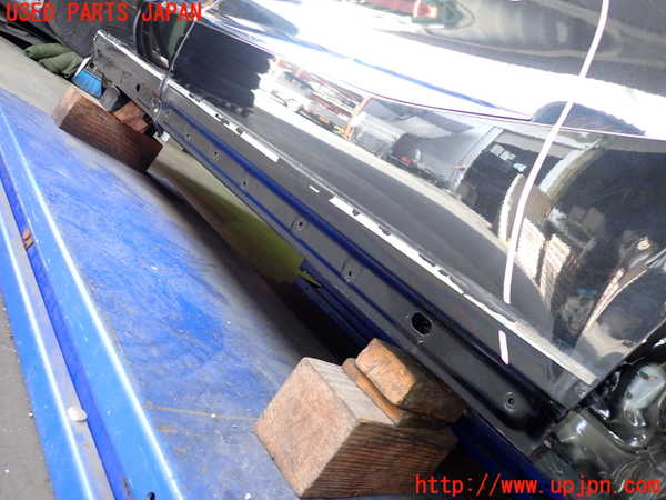 2UPJ-30941230]アウトランダーPHEV(GN0W)右前ドア (43R-019795 M41A) 中古_m0002.jpg