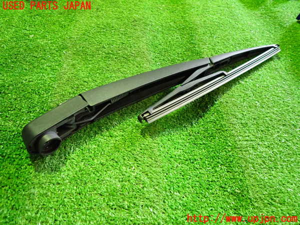 2UPJ-30941661]アウトランダーPHEV(GN0W)リアワイパーアーム1 中古_m0002.jpg