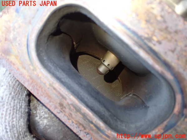 2UPJ-30942041]アウトランダーPHEV(GN0W)エキマニ1 (触媒 マニバーター) 中古_m0004.jpg