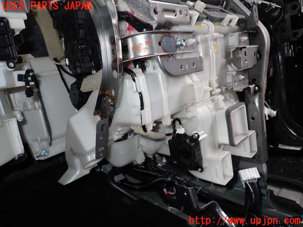 2UPJ-30946081]アウトランダーPHEV(GN0W)エバポレーター1 (ジャンク品) 中古_m0003.jpg