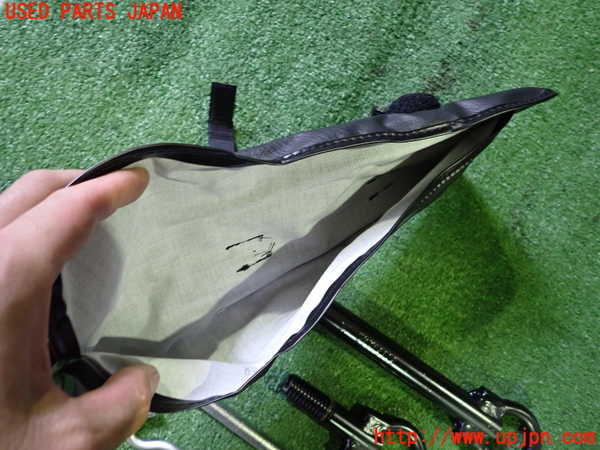 2UPJ-30947805]アウトランダーPHEV(GN0W)車載工具 中古_m0002.jpg