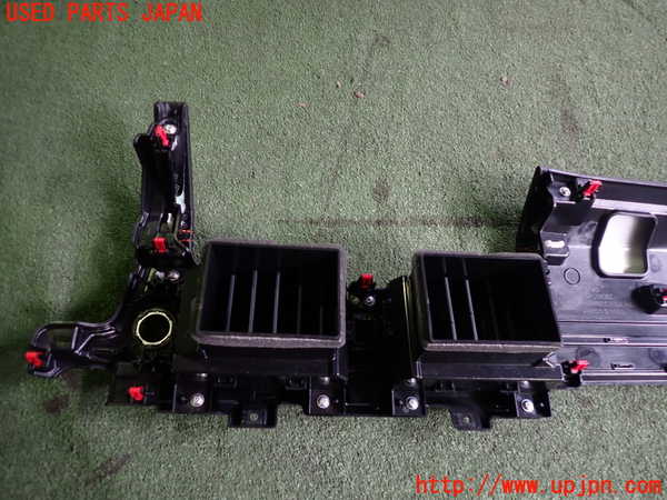 2UPJ-30947526]アウトランダーPHEV(GN0W)エアコン吹き出し口1 (真中) 中古_m0004.jpg