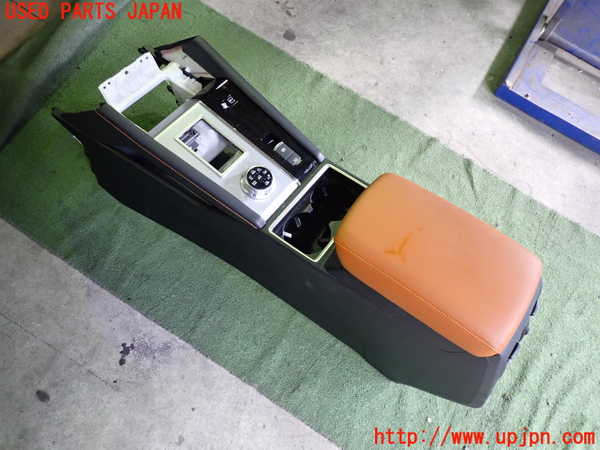 2UPJ-30947540]アウトランダーPHEV(GN0W)センターコンソール 中古_m0001.jpg