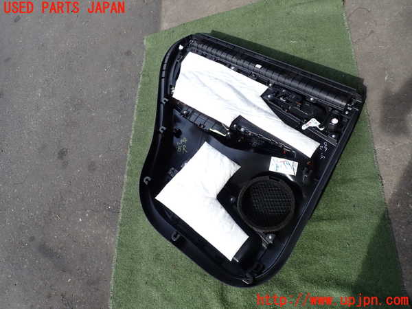 2UPJ-30941294]アウトランダーPHEV(GN0W)右後ドア内張り 中古_m0004.jpg