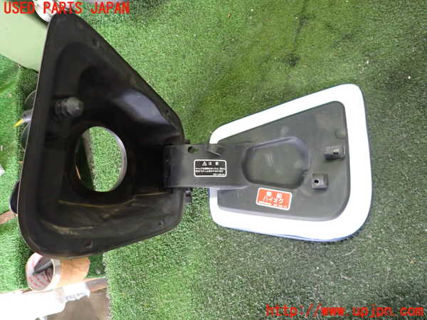2UPJ-30951690]BMW i3(1Z06)(I01)フューエルリッド 中古_m0003.jpg
