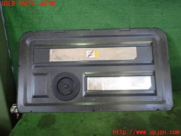 2UPJ-30952160]BMW i3(1Z06)(I01)エンジンアッパーカバー 中古_m0001.jpg
