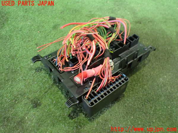 2UPJ-30956741]BMW i3(1Z06)(I01)ヒューズボックス1 中古_m0002.jpg