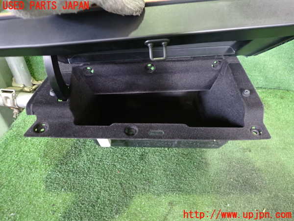 2UPJ-30957516]BMW i3(1Z06)(I01)グローブボックス1 中古_m0002.jpg