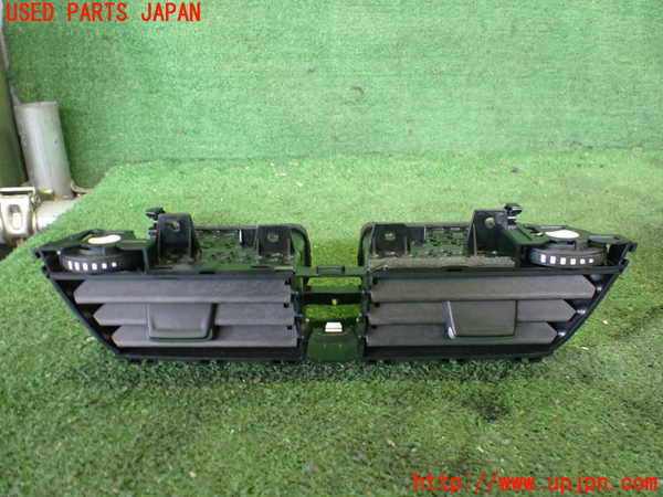 2UPJ-30957526]BMW i3(1Z06)(I01)エアコン吹き出し口1 (真中) 中古_m0001.jpg