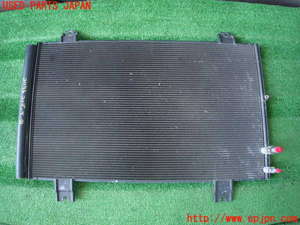 2UPJ-30966031]クラウン ロイヤル(GRS200)エアコンコンデンサー1 中古_m0001.jpg