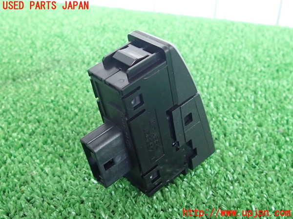 2UPJ-30966290]クラウン ロイヤル(GRS200)ハザードスイッチ 中古_m0002.jpg