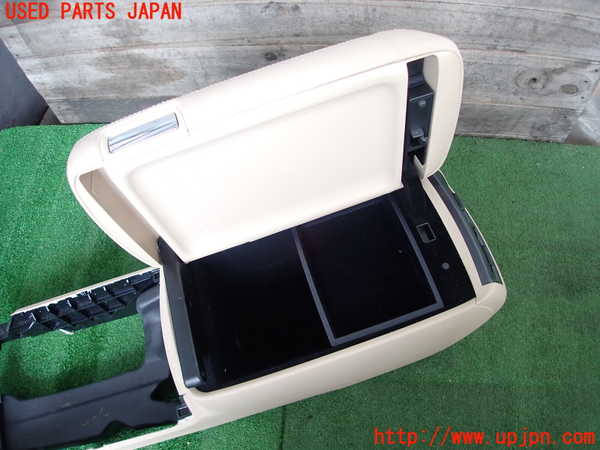 2UPJ-30967540]クラウン ロイヤル(GRS200)センターコンソール 中古_m0003.jpg